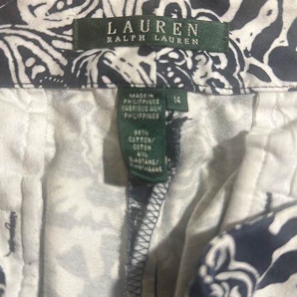 Lauren Ralph Lauren Floral Cuffed Shorts Size 14 - Picture 3 of 6